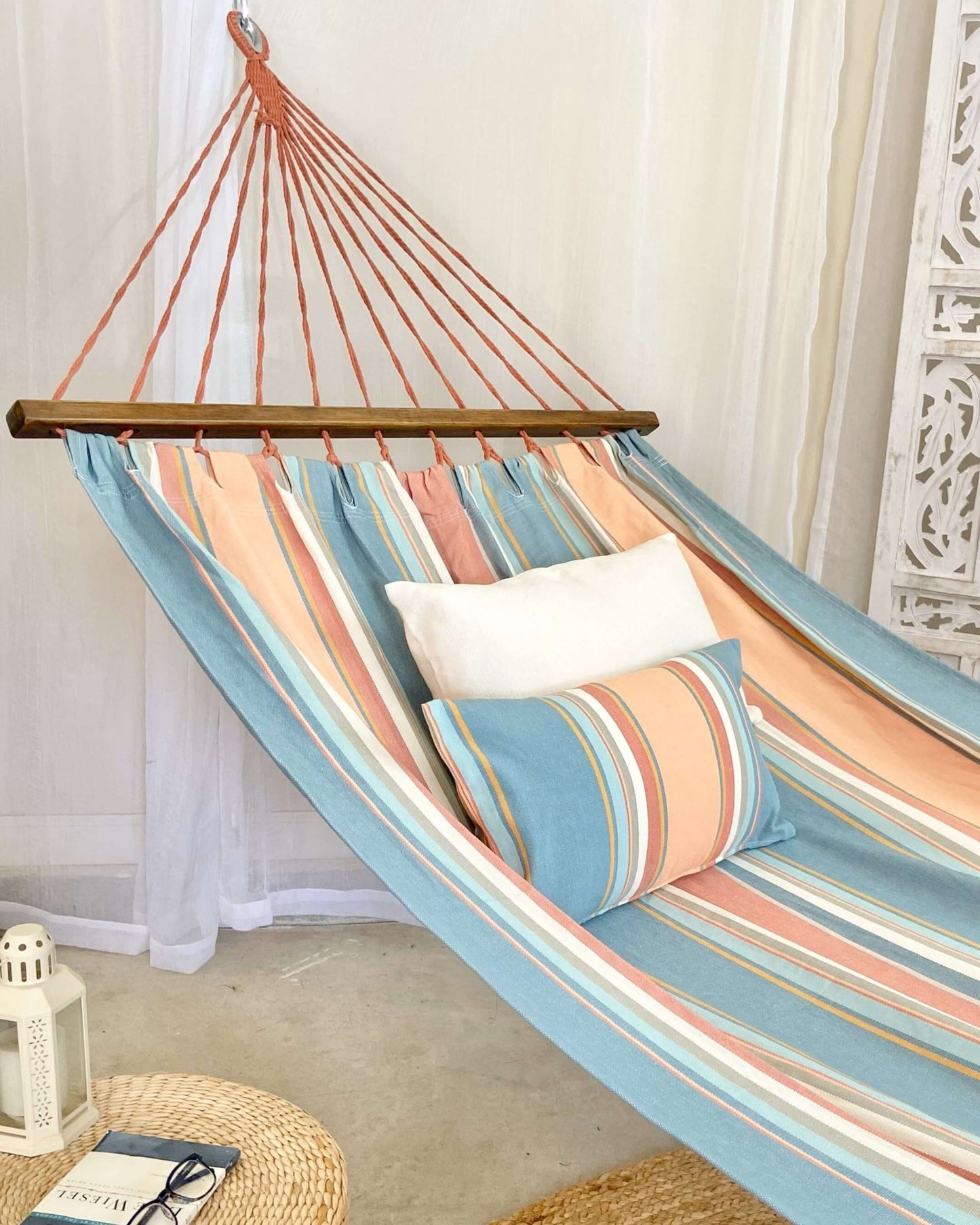 pink blue Hammock With Wood Spreaders