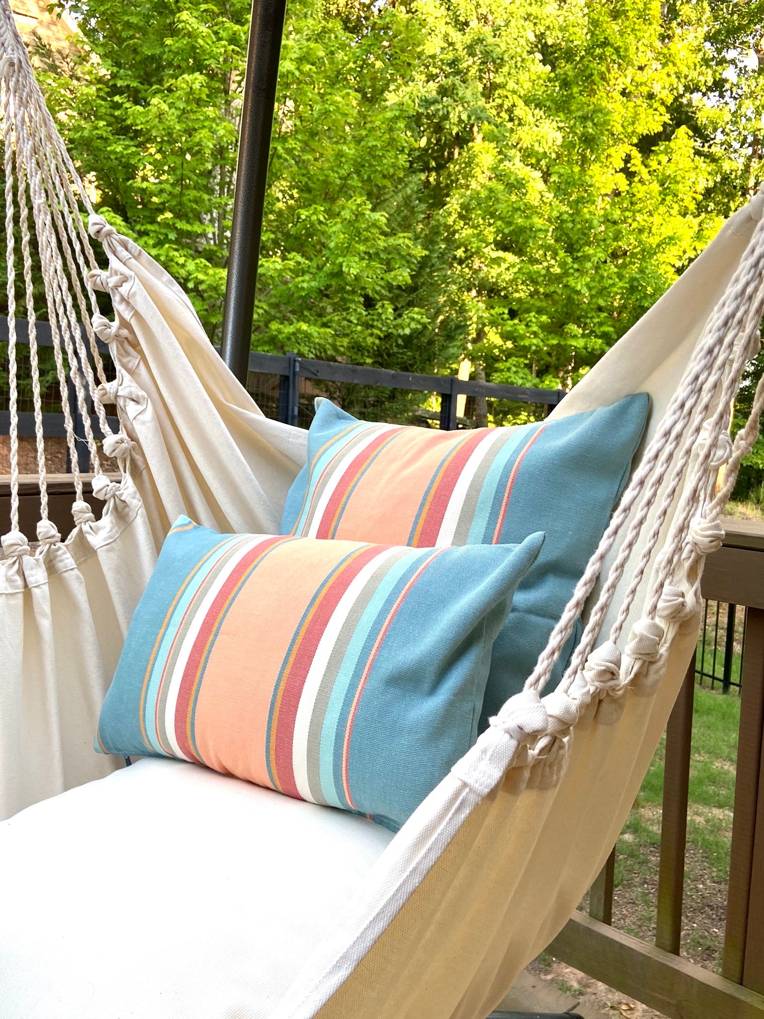 Hammock discount with pillow